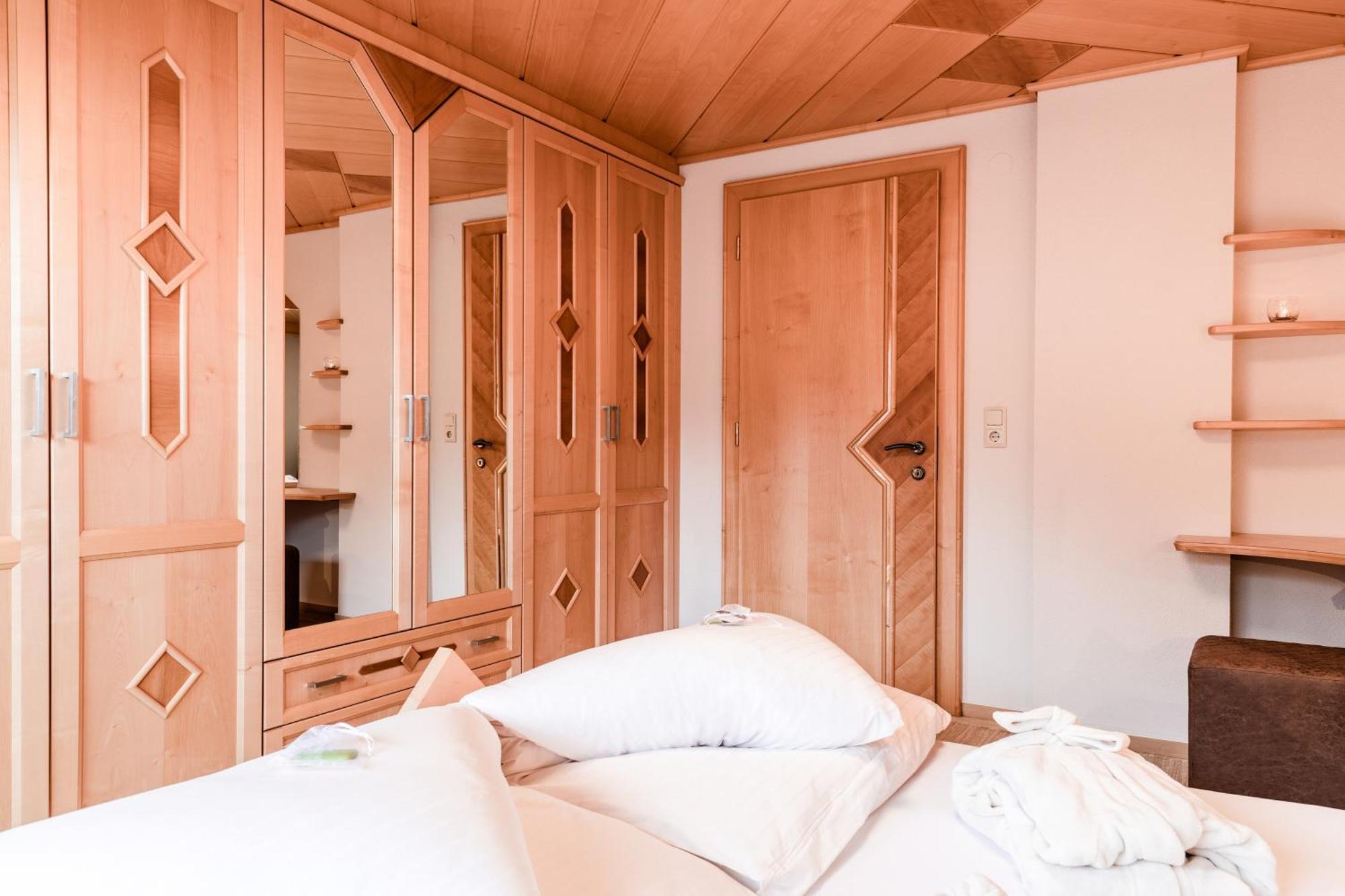 Apart Oberhaus Kappl  Rum bild